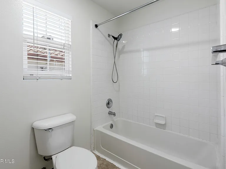 2946 Venezia Ln — Photo 27