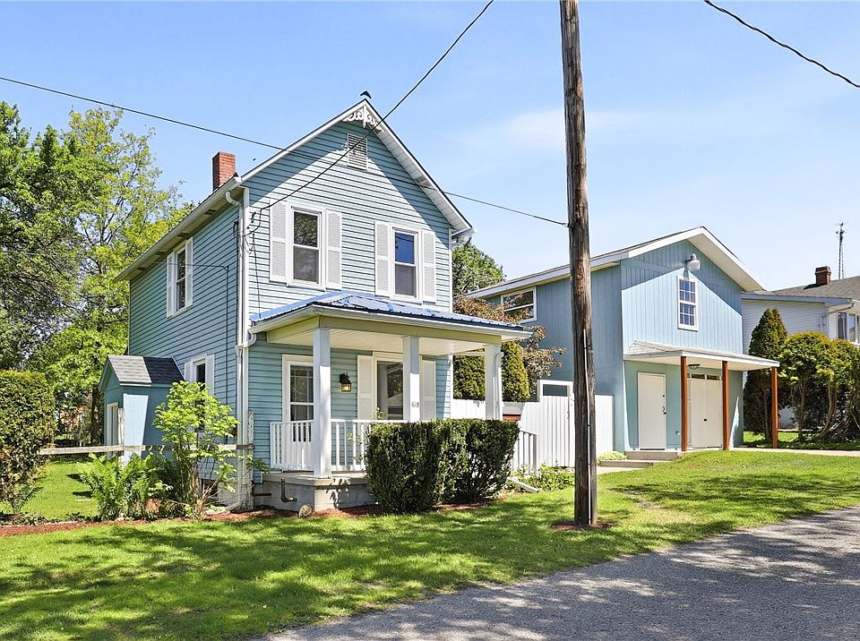 1st image of 618 1st Ave