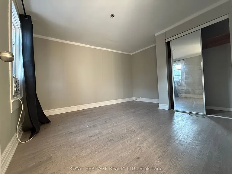 264 Jarvis St #1 — Photo 5