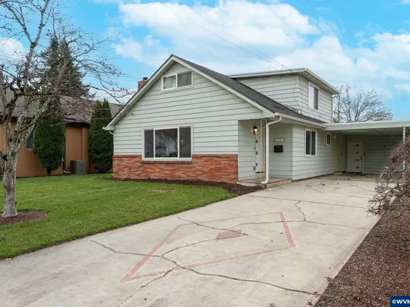 507 N 2nd St, Silverton, OR 97381