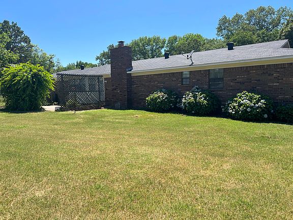 3rd image of 402 N Joplin Ave