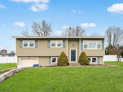 3 Martha Ln, Lawrence, MA, 01843