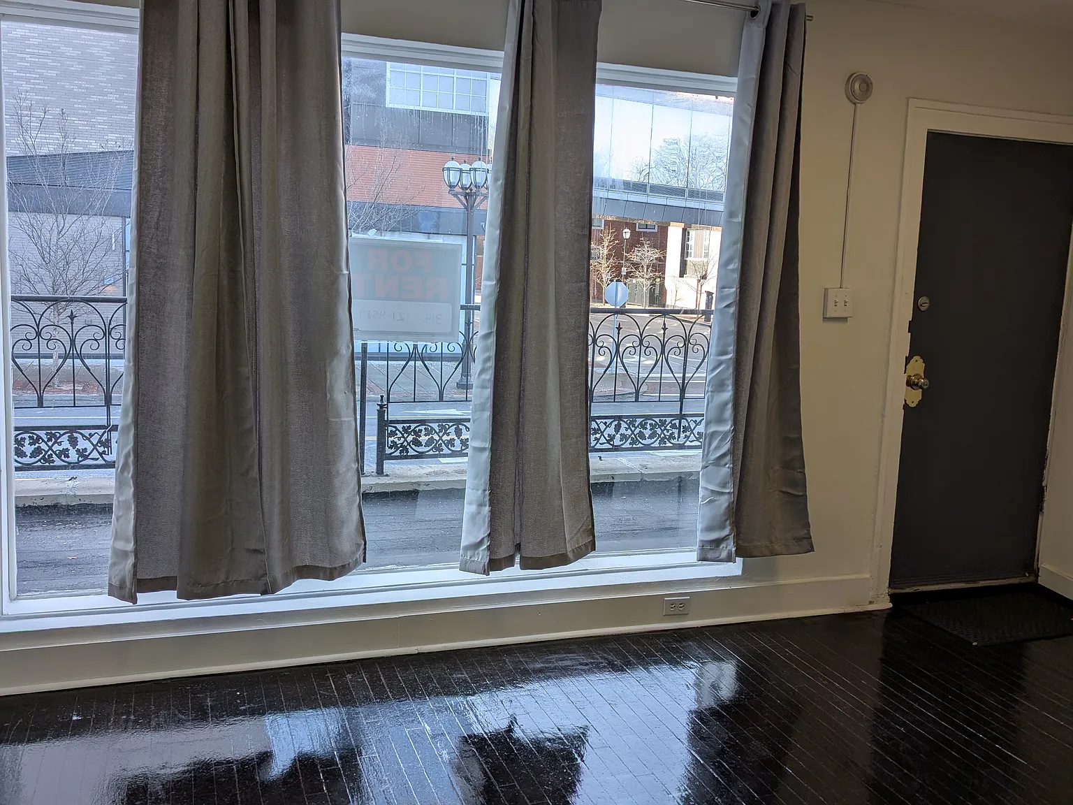 2 bed, 1000 sqft, $1,500 — Photo 2