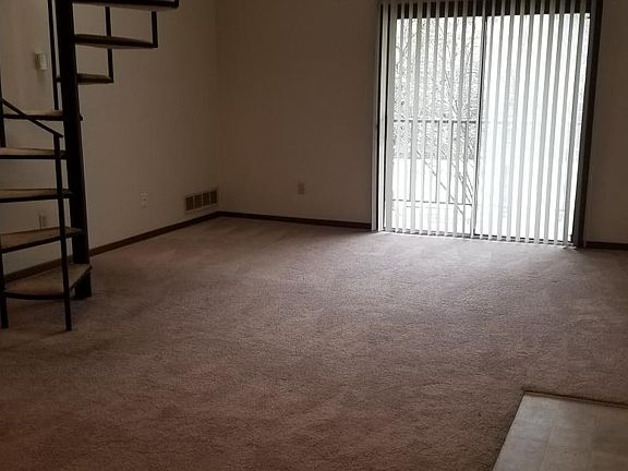 2nd image of 1643 Hampton Knoll Dr