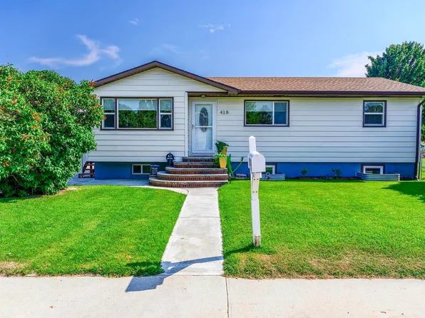 418 Sunlight Dr, Powell, WY 82435