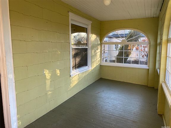 2nd image of 210 8th Ave