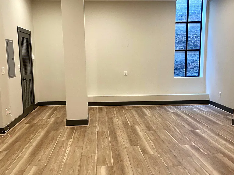2018 Morris Ave #202 — Photo 3