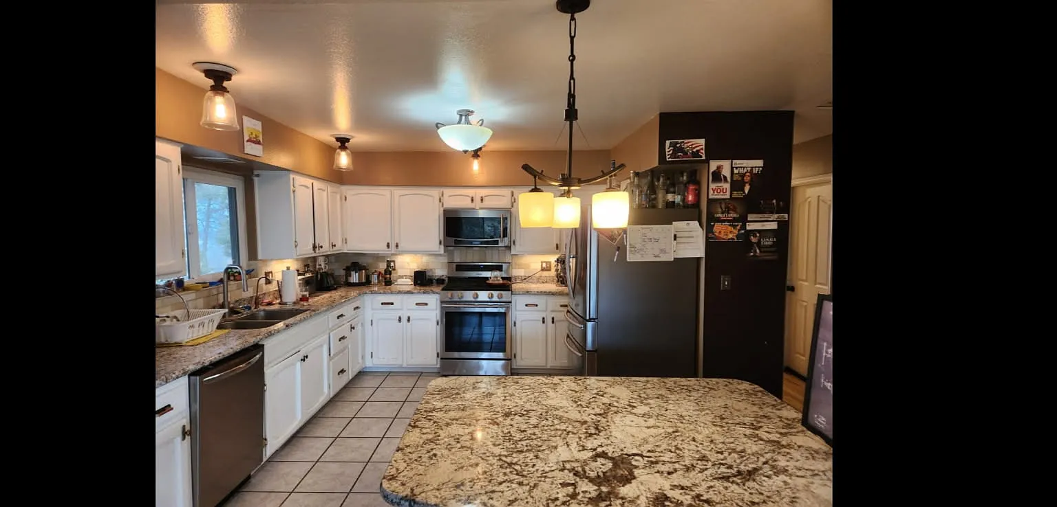 1 bed, 2750 sqft, $1,200 — Photo 4