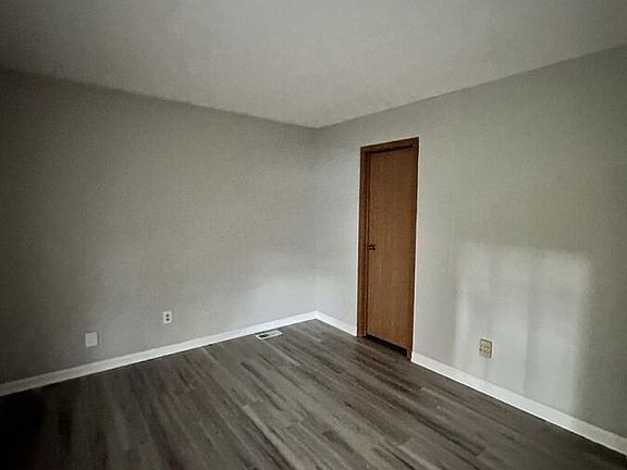 2nd image of 1044 Tatesbrook Dr