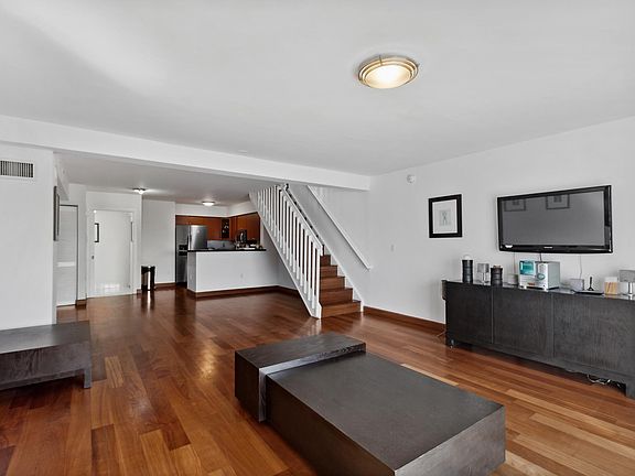 3rd image of 1701 Sunset Harbor Dr APT 705