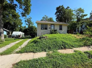 902 Williams St, Excelsior Springs, MO 64024