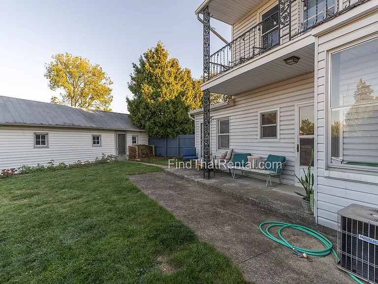 423 N Bedford St — Photo 26