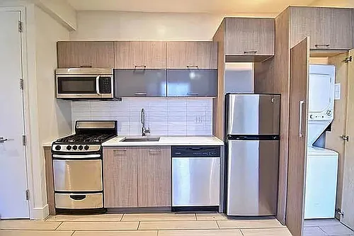 272 W 139th St #2C Photo 1
