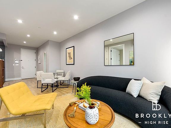 4th image of 1417 Avenue J #5C