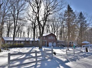 89 Bradley Rd, Tobyhanna, PA 18466