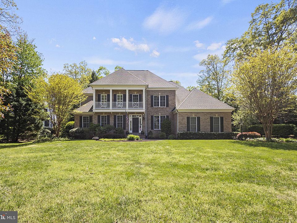1st image of 11810 Sumner Glen Dr