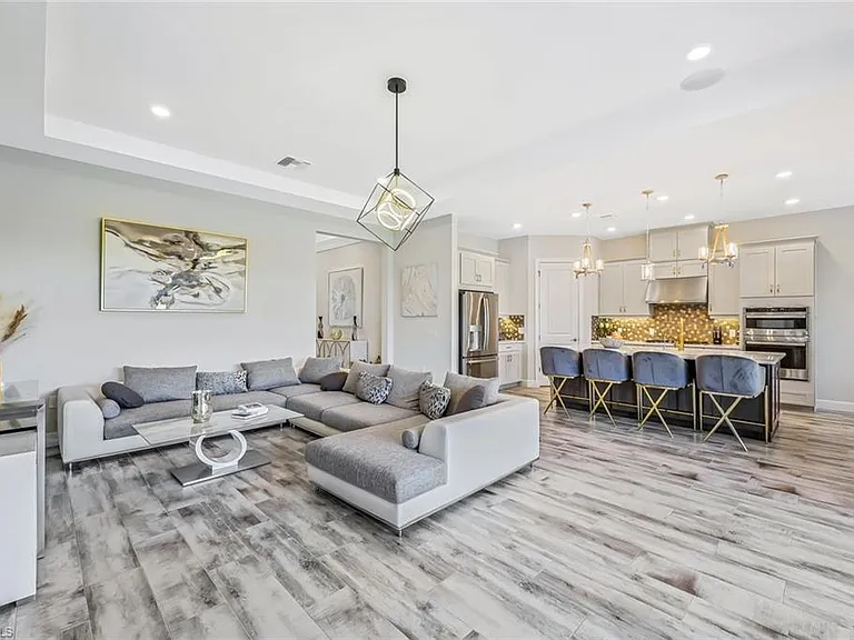 15495 Rio Ponace Ct — Photo 3