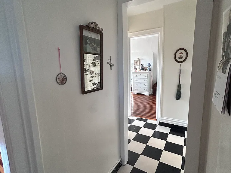 8 114th St #6 — Photo 7