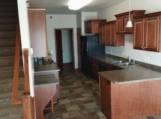 1521 Sharloh Loop UNIT F, Bismarck, ND 58501