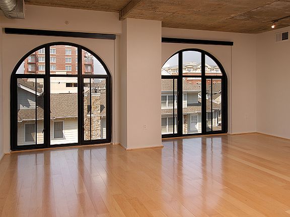 Studio, one- and two-bedroom floor plans with plenty of natural light
