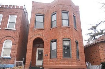 1st image of 2125 Adelaide Ave