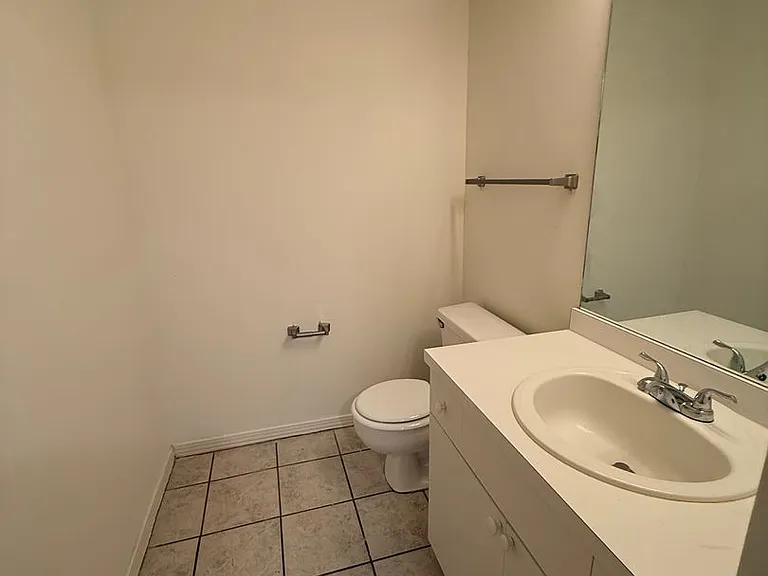 946 Rachel Dr #C — Photo 6