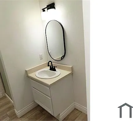 840 N Sloan Ln #202 — Photo 5