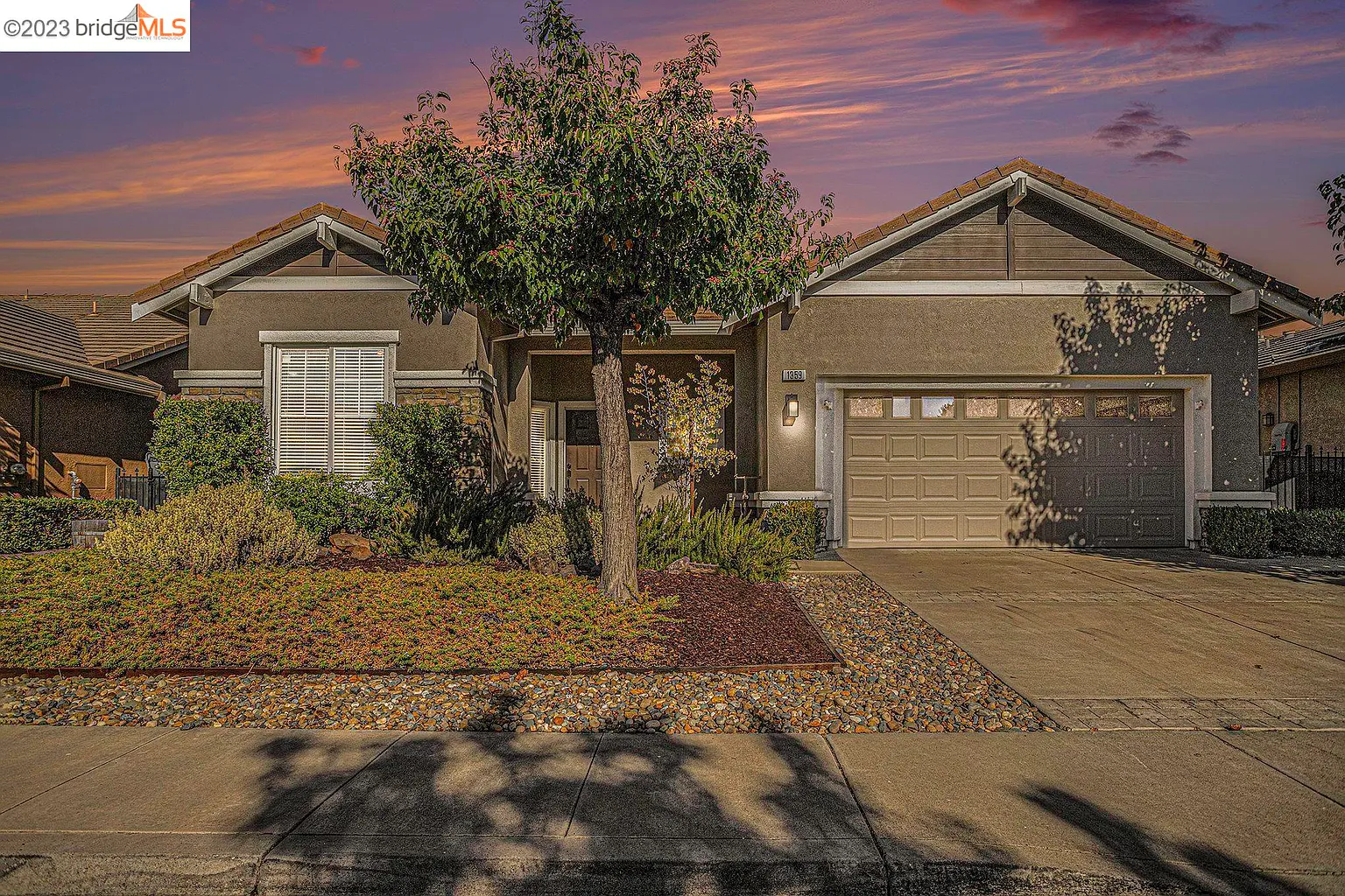1359 McPrince Ln photo 1
