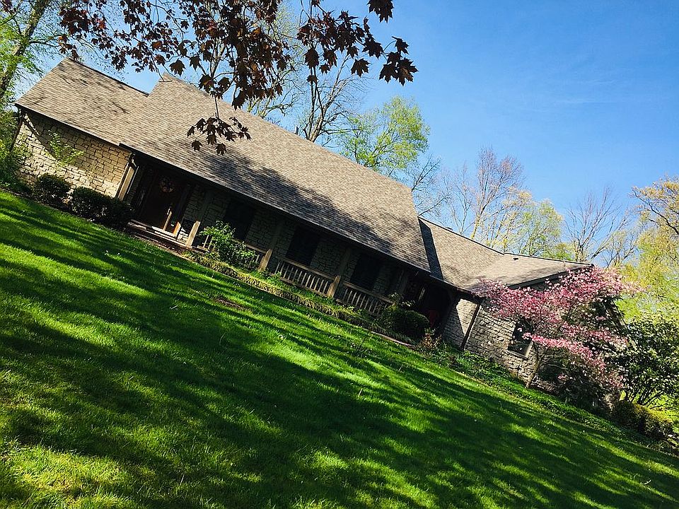 1st image of 4670 Whippoorwill Dr