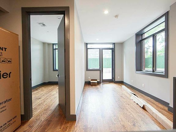 4th image of 79 Stanhope St #1BB