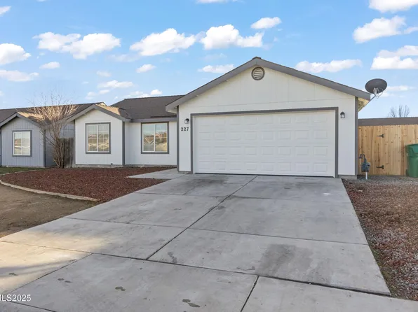227 Jennys Ln, Fernley, NV 89408