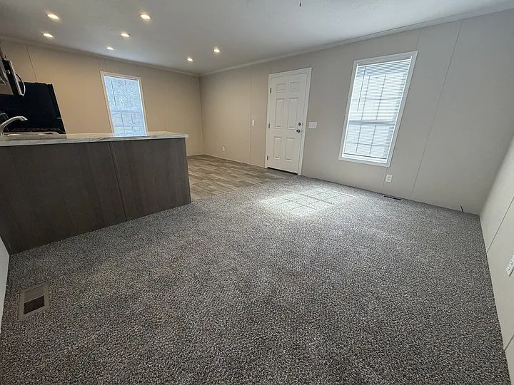 38000 Le Chateau Blvd #445 — Photo 9