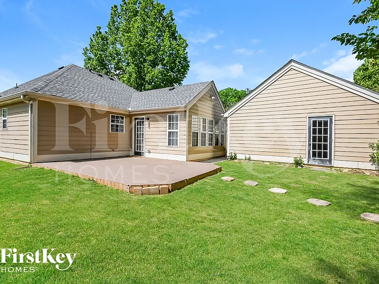 2033 Greenhill Pass — Photo 14