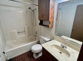 1186 Scheuring Rd UNIT D, De Pere, WI 54115