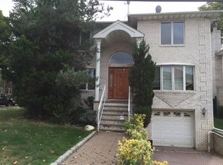 15816 Riverside Dr, Whitestone, NY 11357