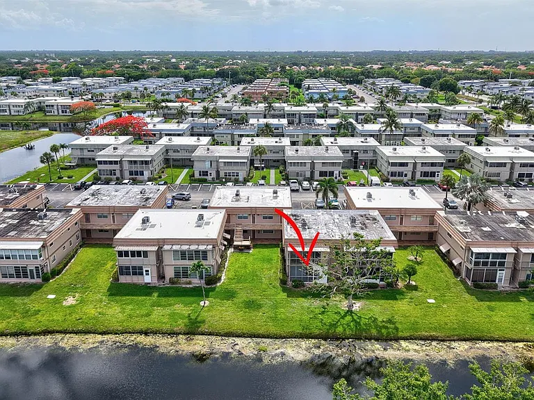 11 Brittany Ave #A — Photo 36