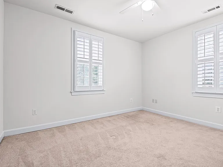 523 Allegheny Ave — Photo 30