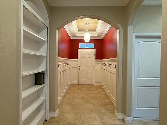5th image of 264 Birkdale Dr
