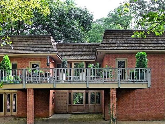 4th image of 1206 Loch Lomond Ct