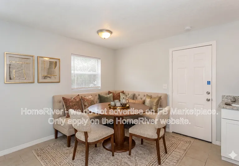 705 W 9th St — Photo 3