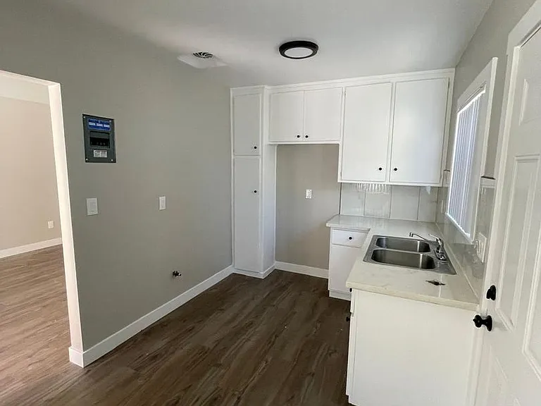 1616 Cherry Lane — Photo 1