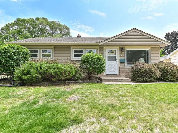 2880 South 95th STREET, West Allis, WI 53227