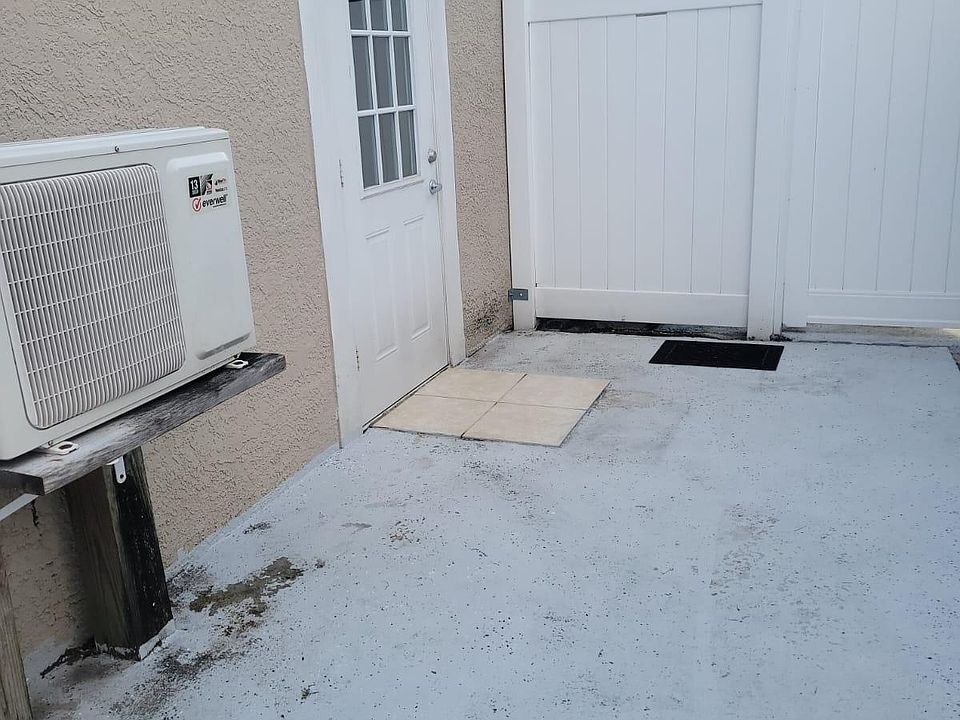 1st image of 7510 N Coarsey Dr Floor 2