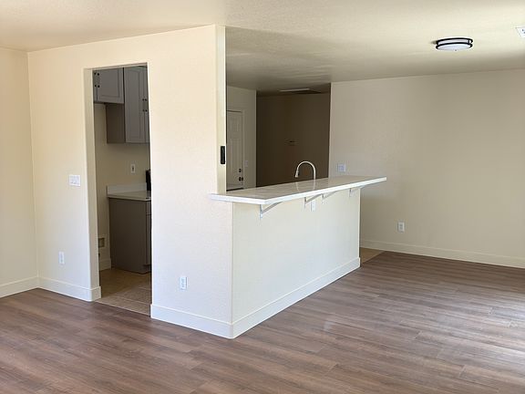 3rd image of 1400 Apple Ln