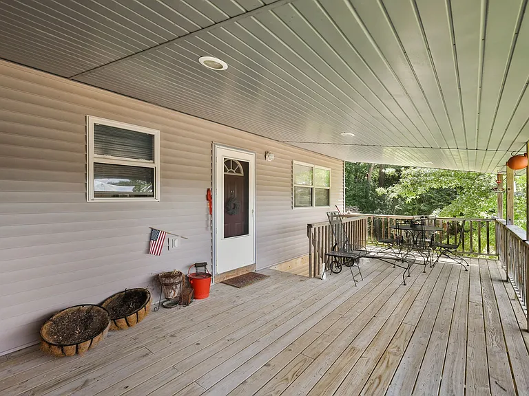 1652 Washington St — Photo 12