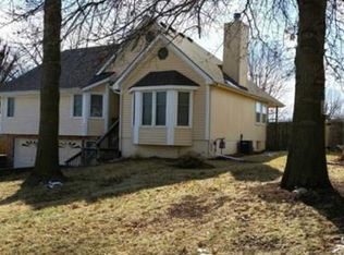 1417 Jill Ln, Excelsior Springs, MO 64024