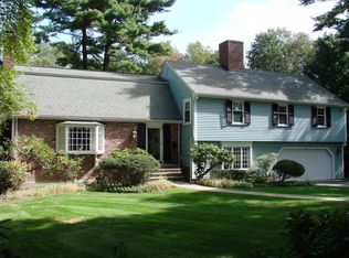 25 Edgemere Rd, Lynnfield, MA 01940