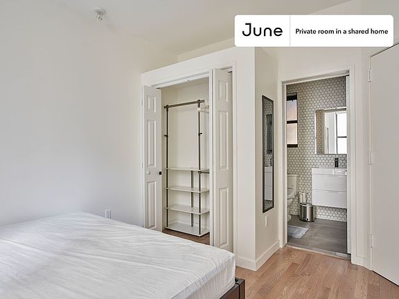 2nd image of 424 W 47th St