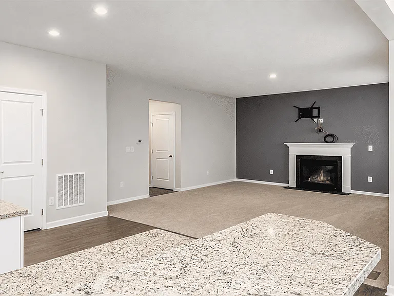 320 Ridgefield Dr — Photo 6