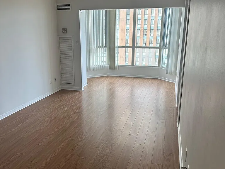 145 Hillcrest Ave #807 — Photo 8